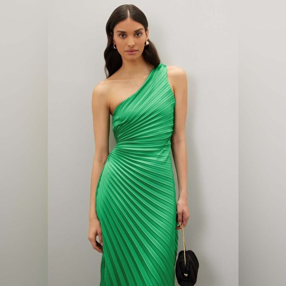 Chic One-Shoulder Green Dress
